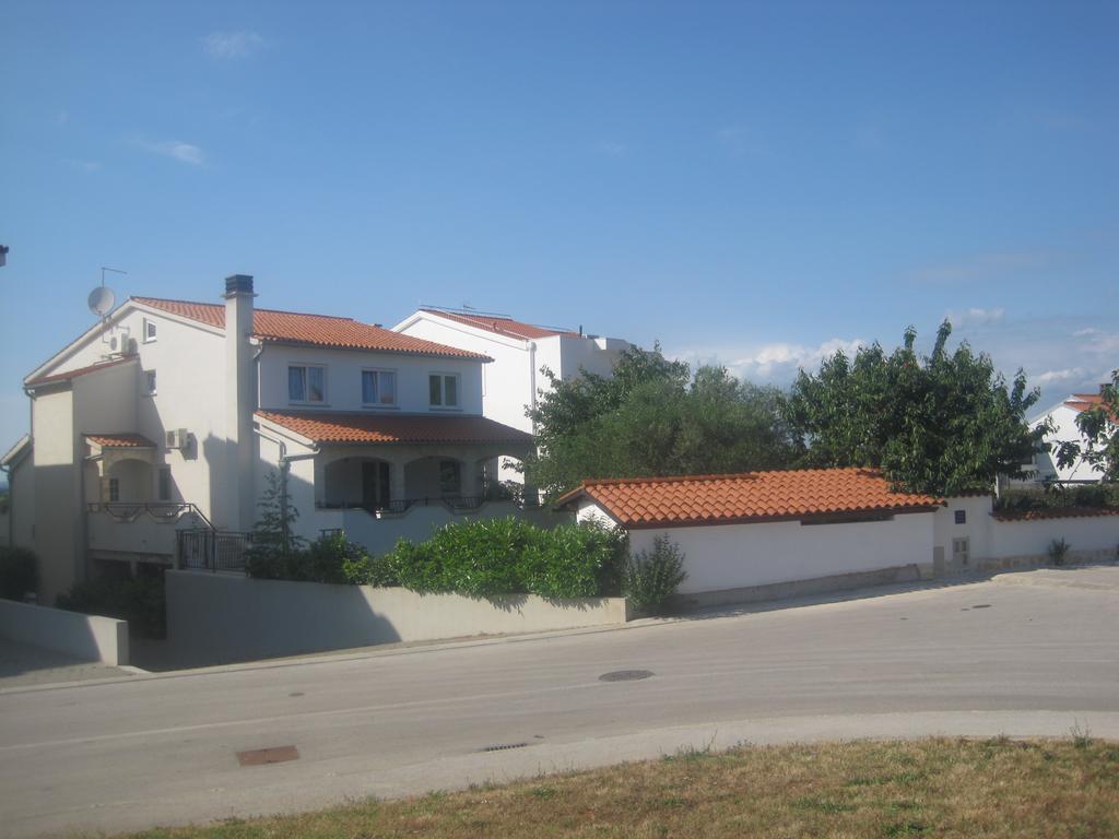 PUY Apartments Tina מראה חיצוני תמונה